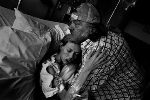 美国摄影师爆料肺炎视频,真相触目惊心 第2张 美国摄影师爆料肺炎视频,真相触目惊心 第2张